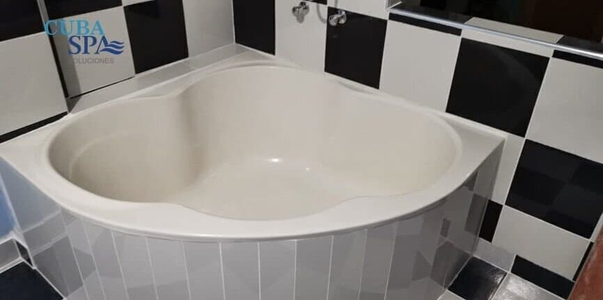 Tina Bañera - CORIAN 130*130